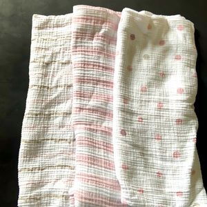 Aden + Anais Muslin swaddle set